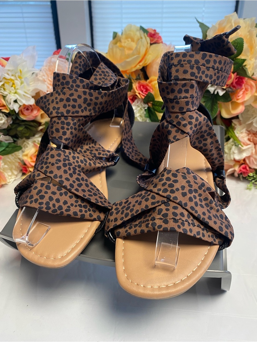 Old Navy Wrap-Tie Scarf Sandals Brown Animal Print Black Size 6.5 Ankle Tie